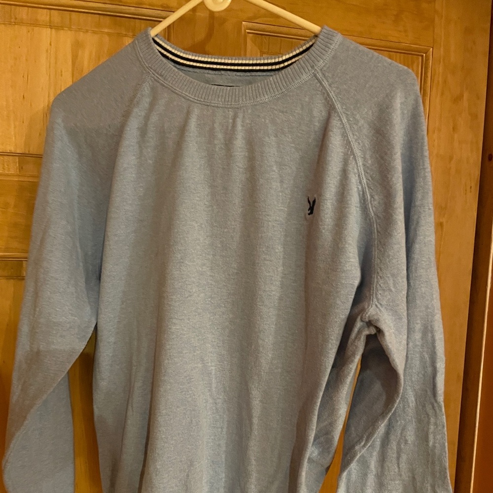 American Eagle crew neck sweater